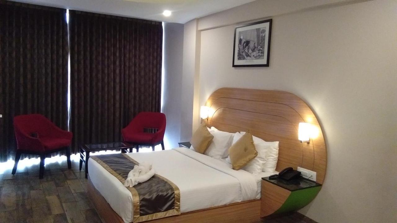 Mango Hill Central أوتي المظهر الخارجي الصورة